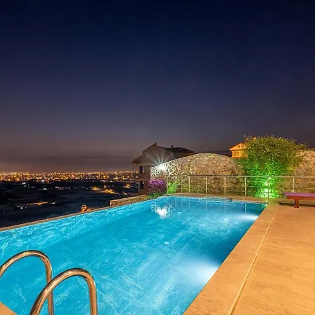 Villarge-hayallerin Oetesinde Bir Tatil Deneyimi-huzurlu Rahat Ve Manzarali Villa