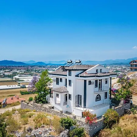 Villarge-hayallerin Oetesinde Bir Tatil Deneyimi-huzurlu Rahat Ve Manzarali Villa