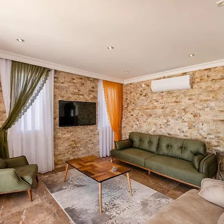 Villarge-hayallerin Oetesinde Bir Tatil Deneyimi-huzurlu Rahat Ve Manzarali Villa *